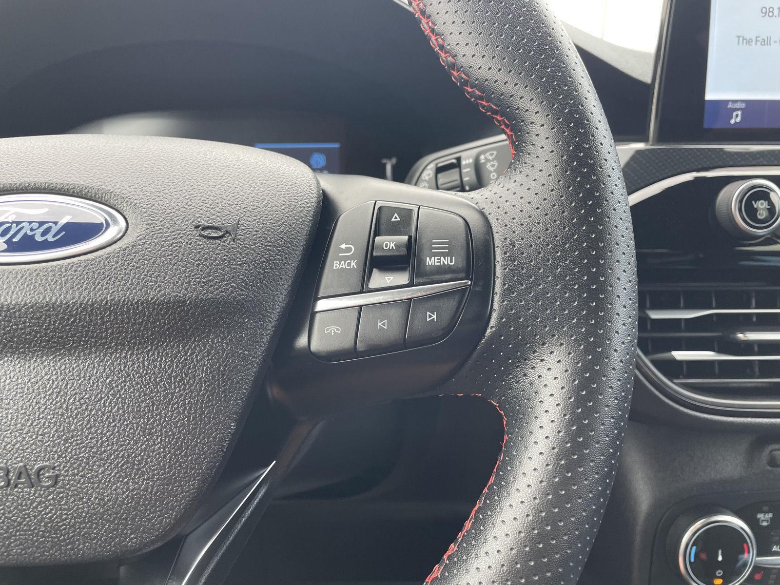 Vehicle photo 14
