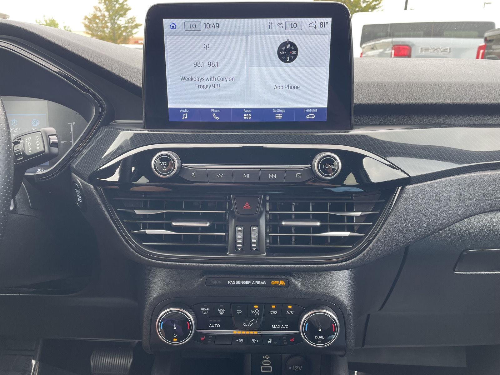 Vehicle photo 21