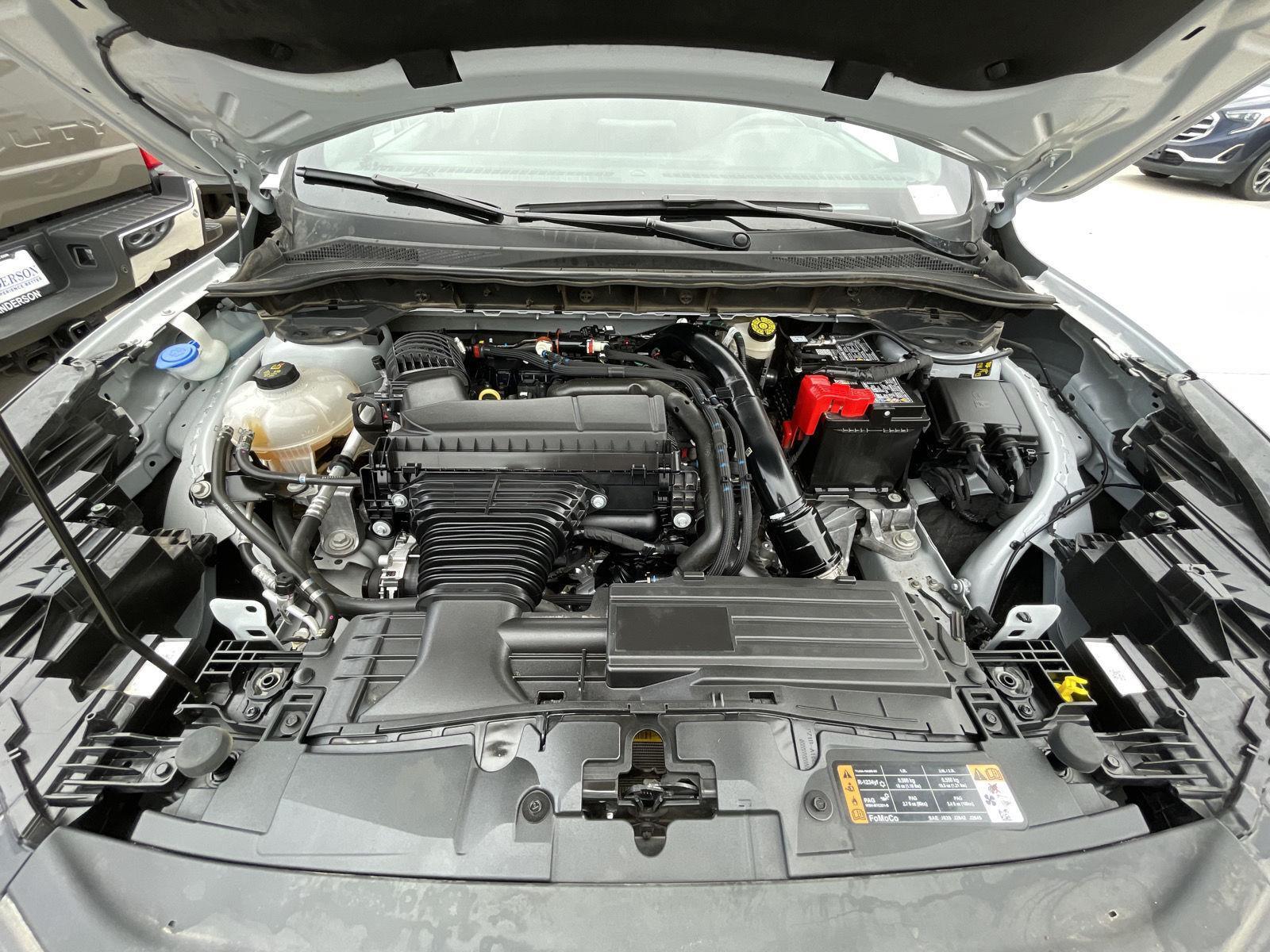 Vehicle photo 33
