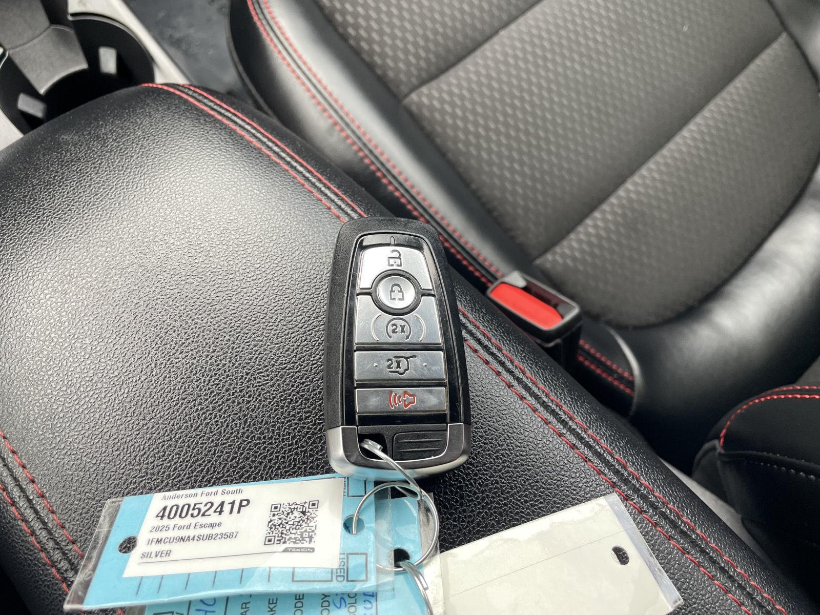 Vehicle photo 38