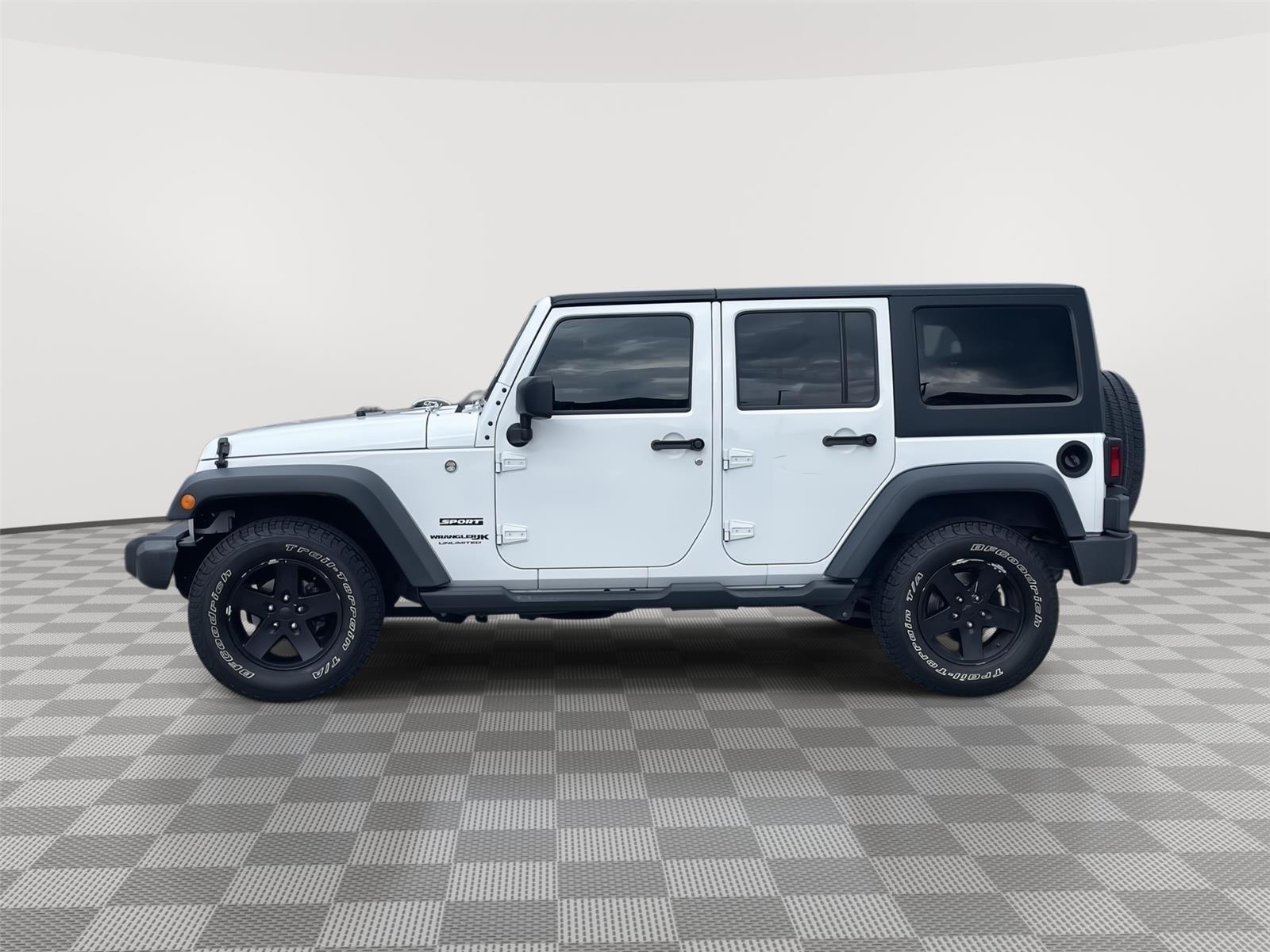 Vehicle photo 2