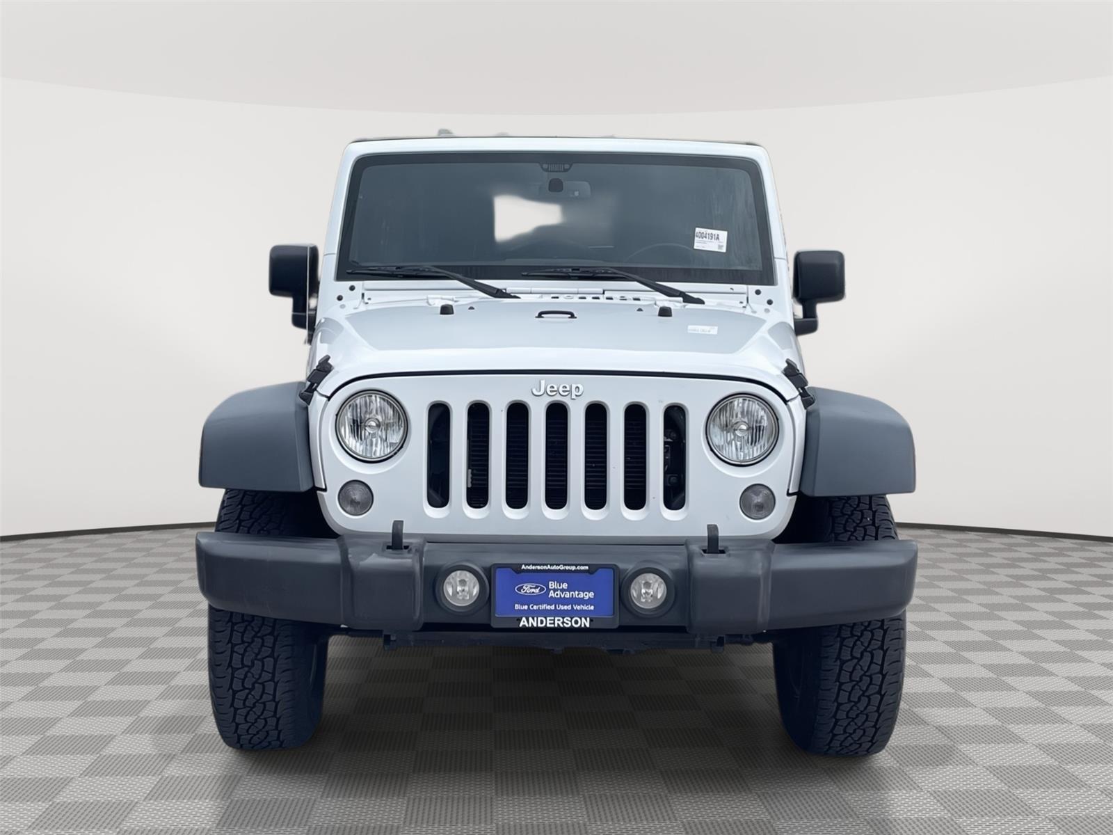Vehicle photo 4