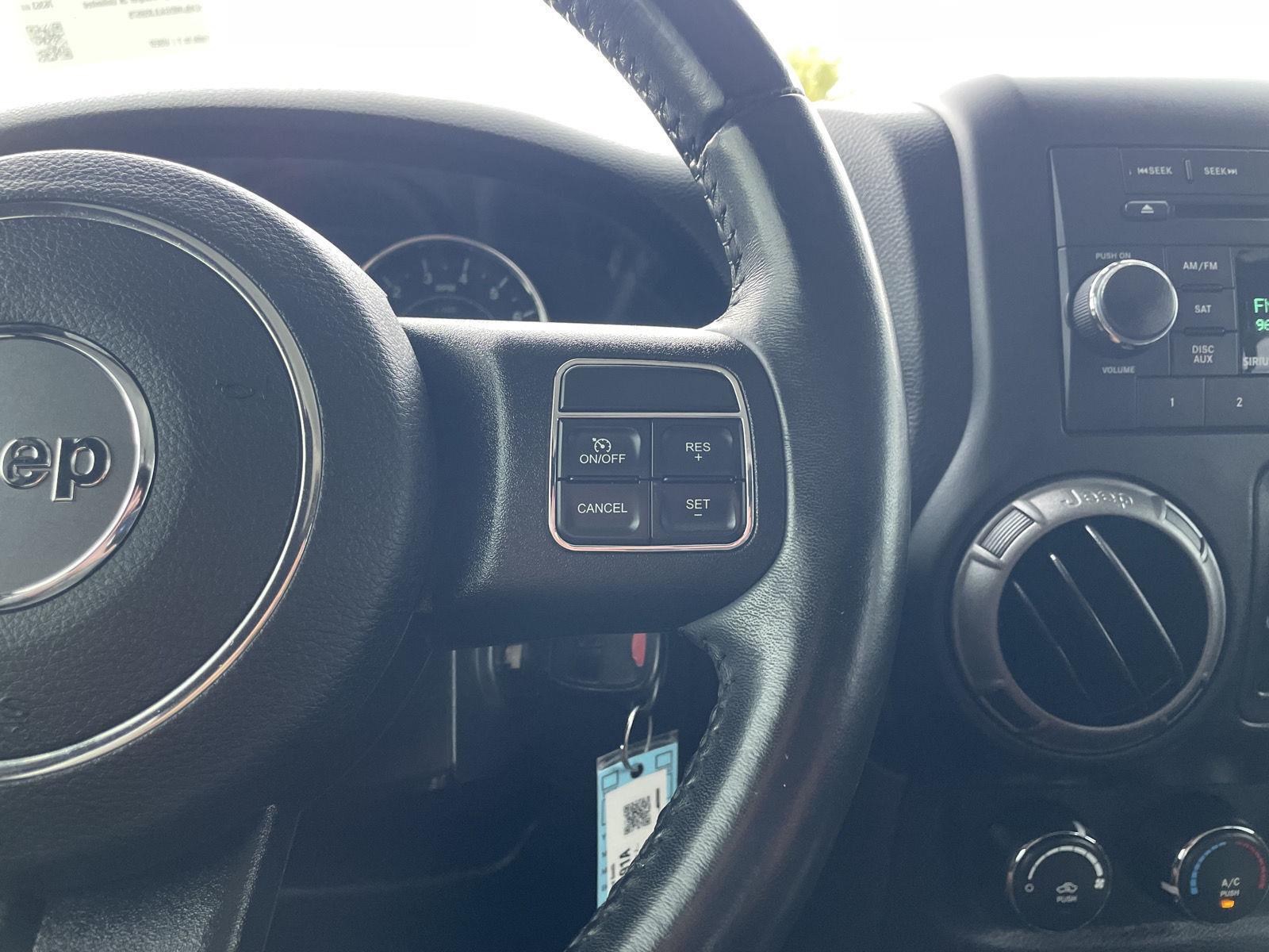 Vehicle photo 14