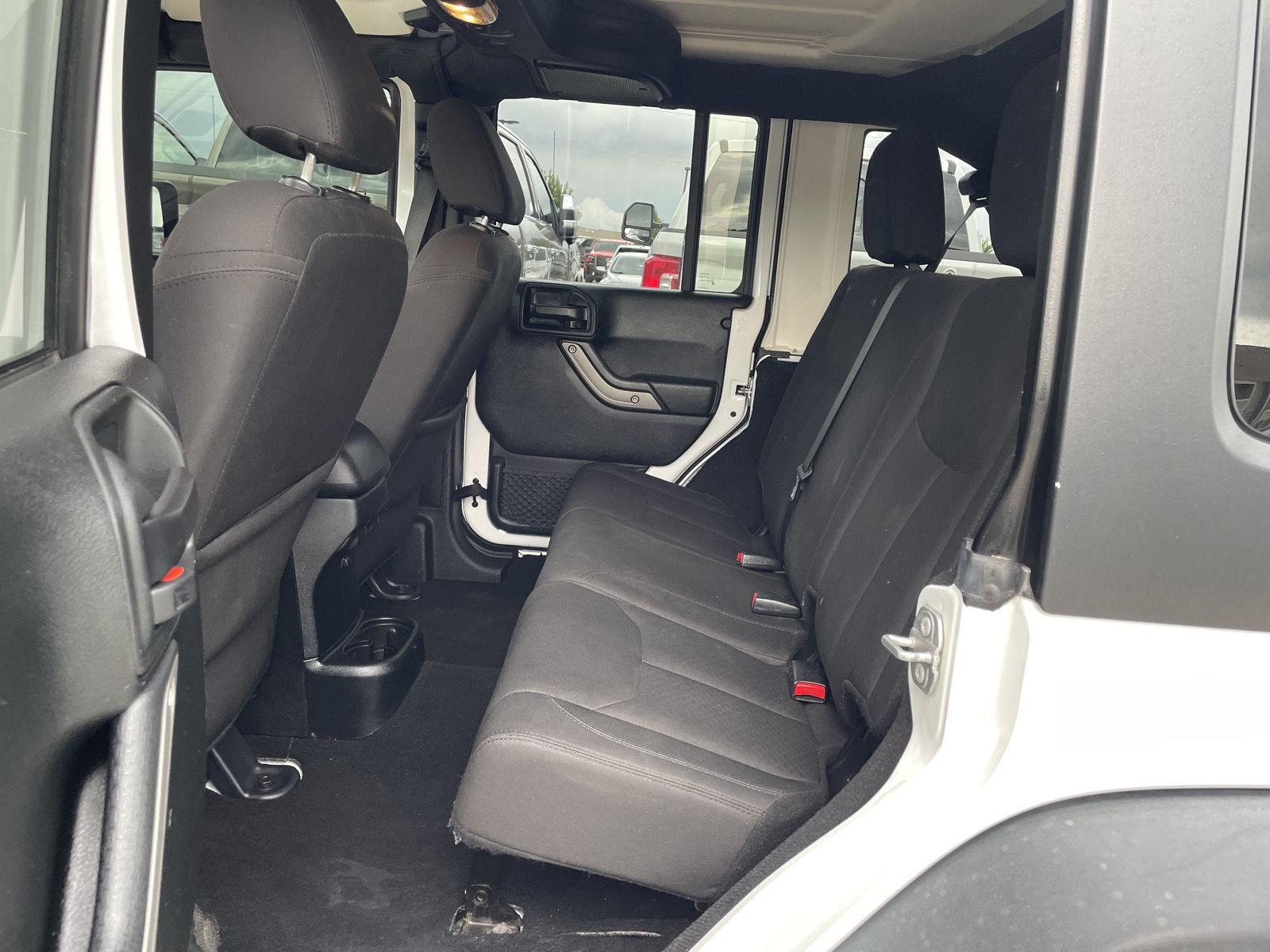 Vehicle photo 20