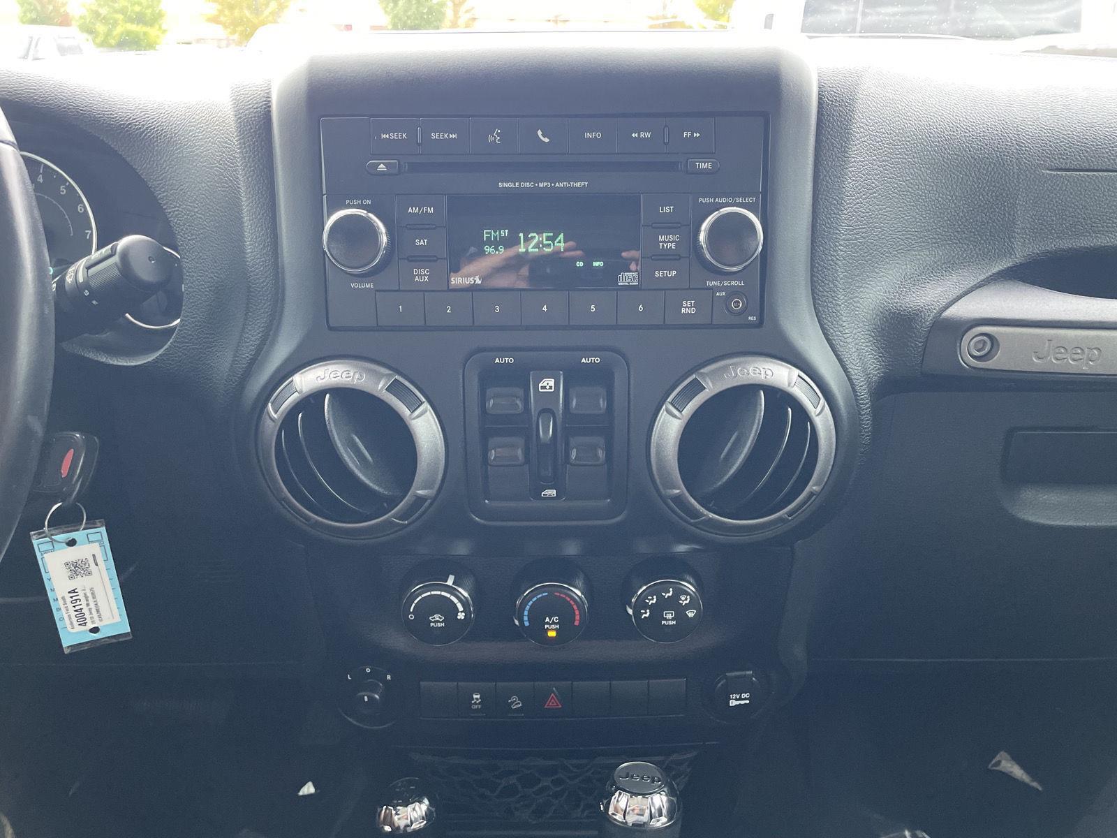 Vehicle photo 22