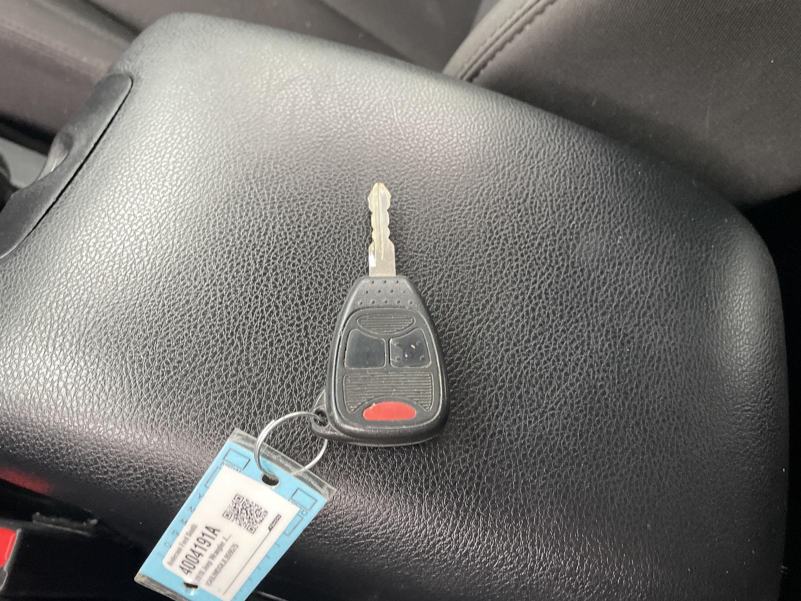 Vehicle photo 32
