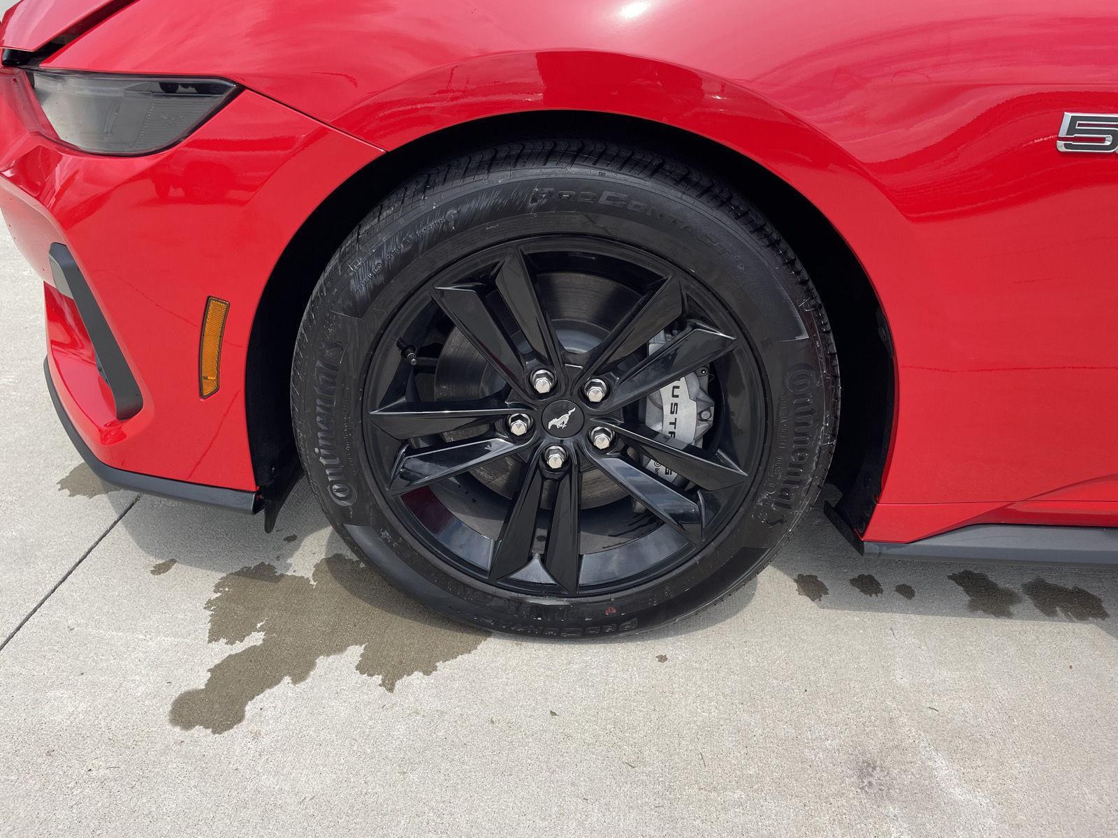 Vehicle photo 10