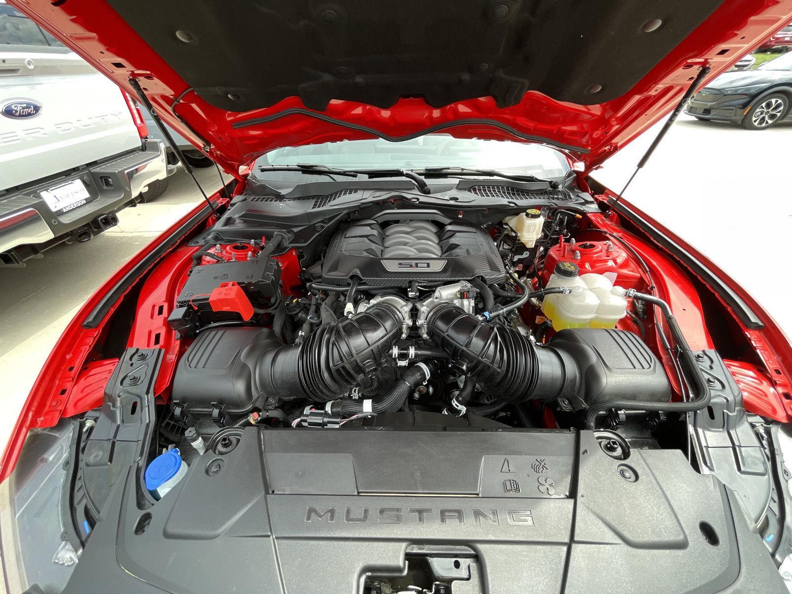 Vehicle photo 32