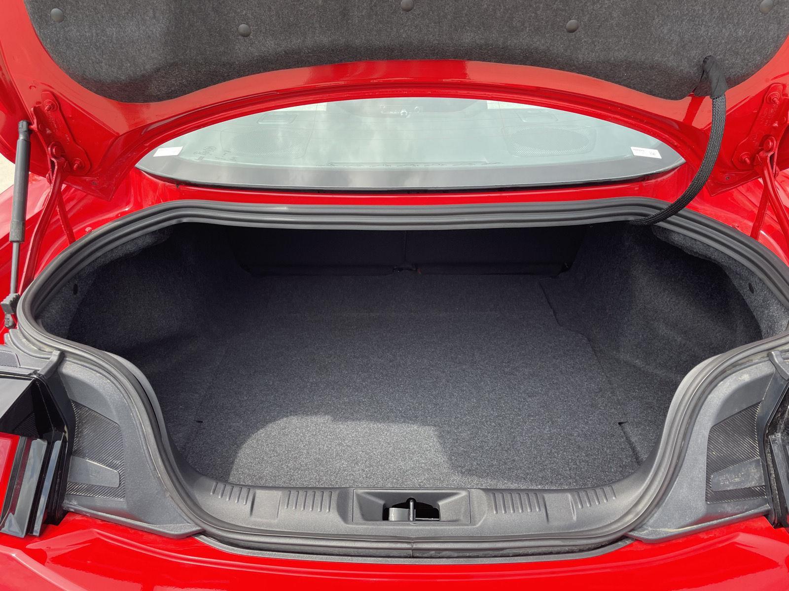Vehicle photo 33