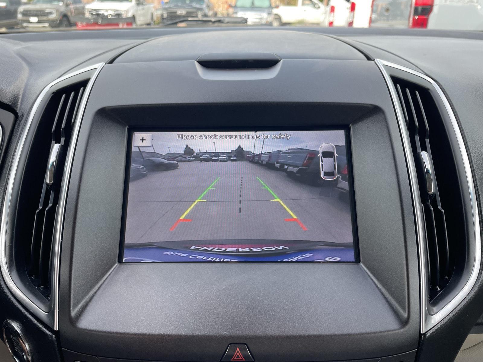 Vehicle photo 21