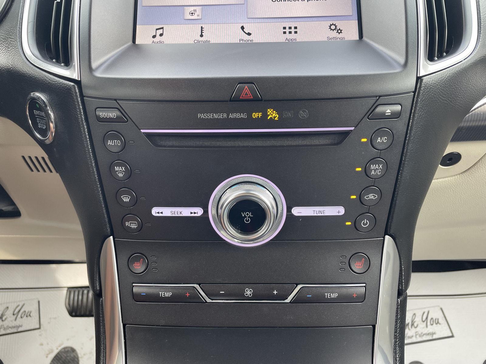 Vehicle photo 23