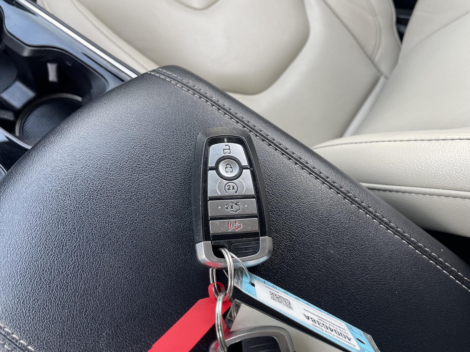 Vehicle photo 37