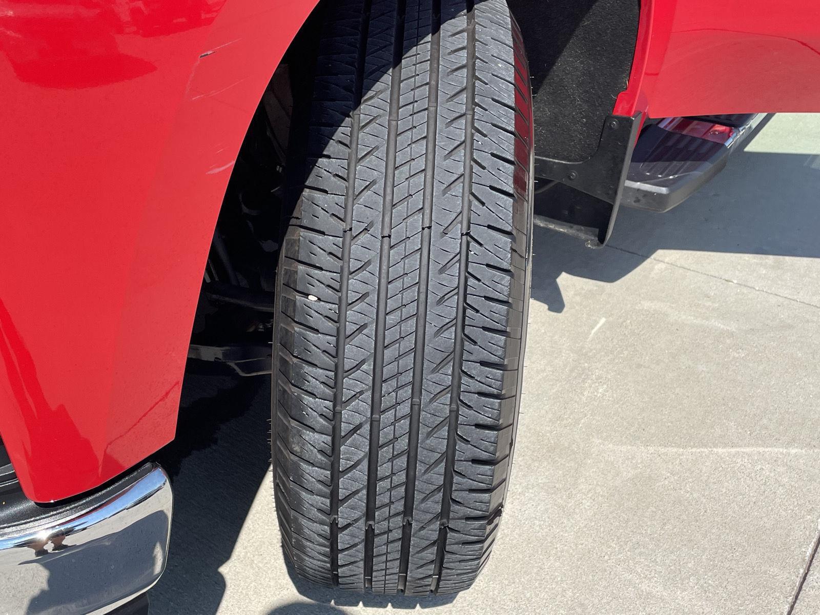 Vehicle photo 11