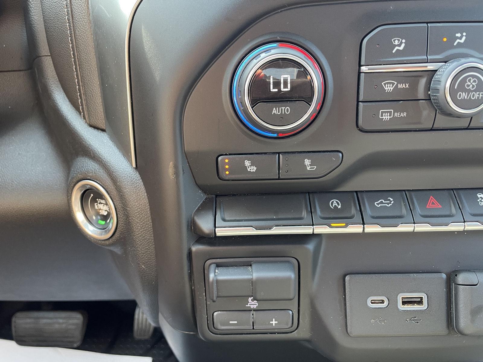 Vehicle photo 27