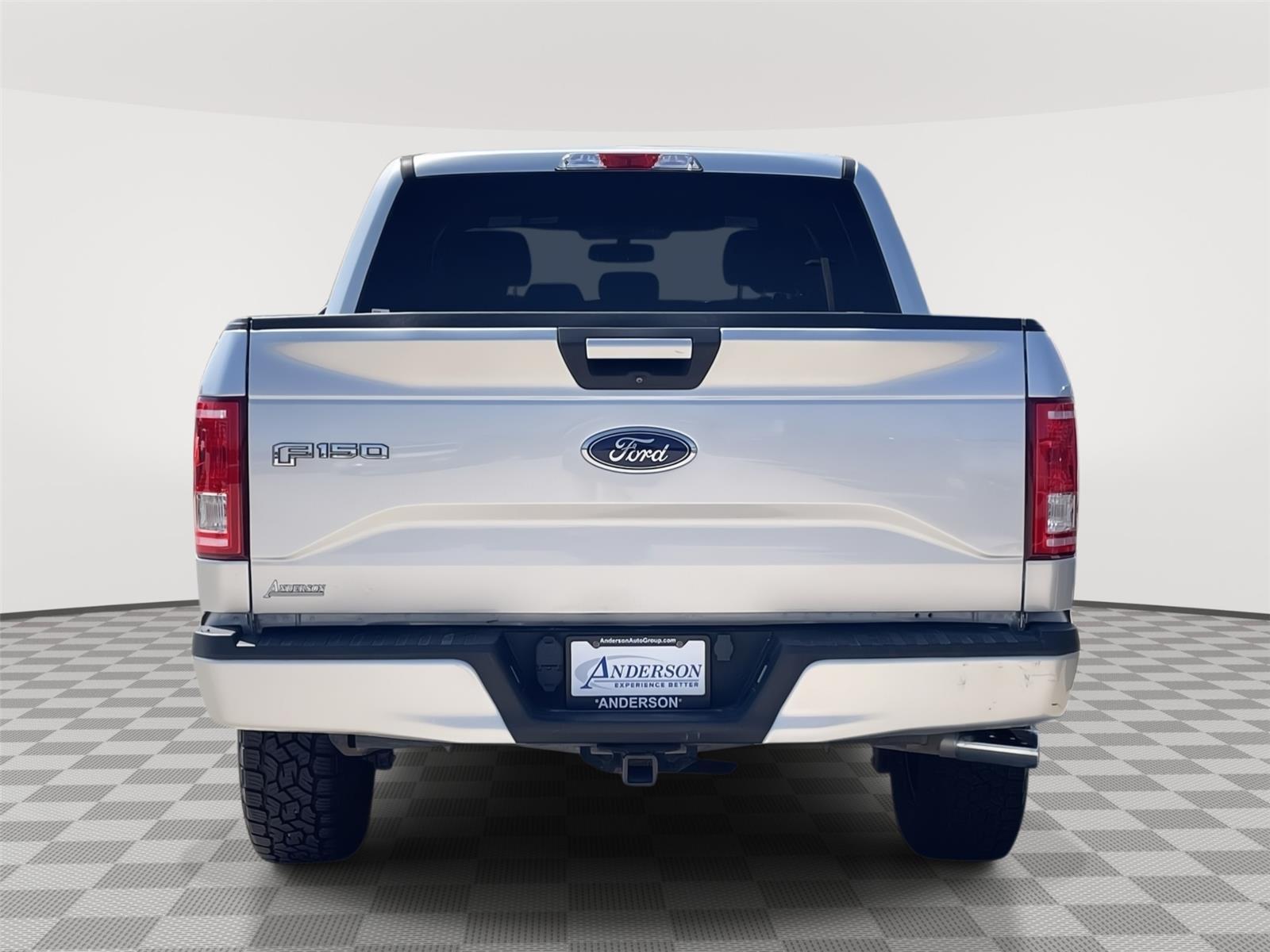 Vehicle photo 8