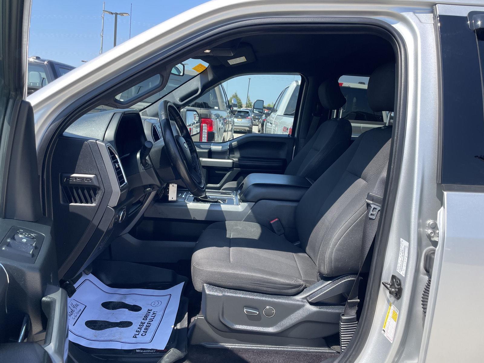 Vehicle photo 16