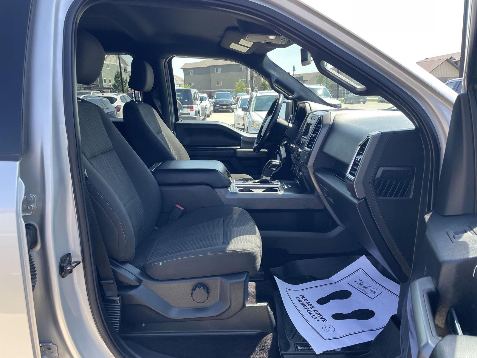 Vehicle photo 18