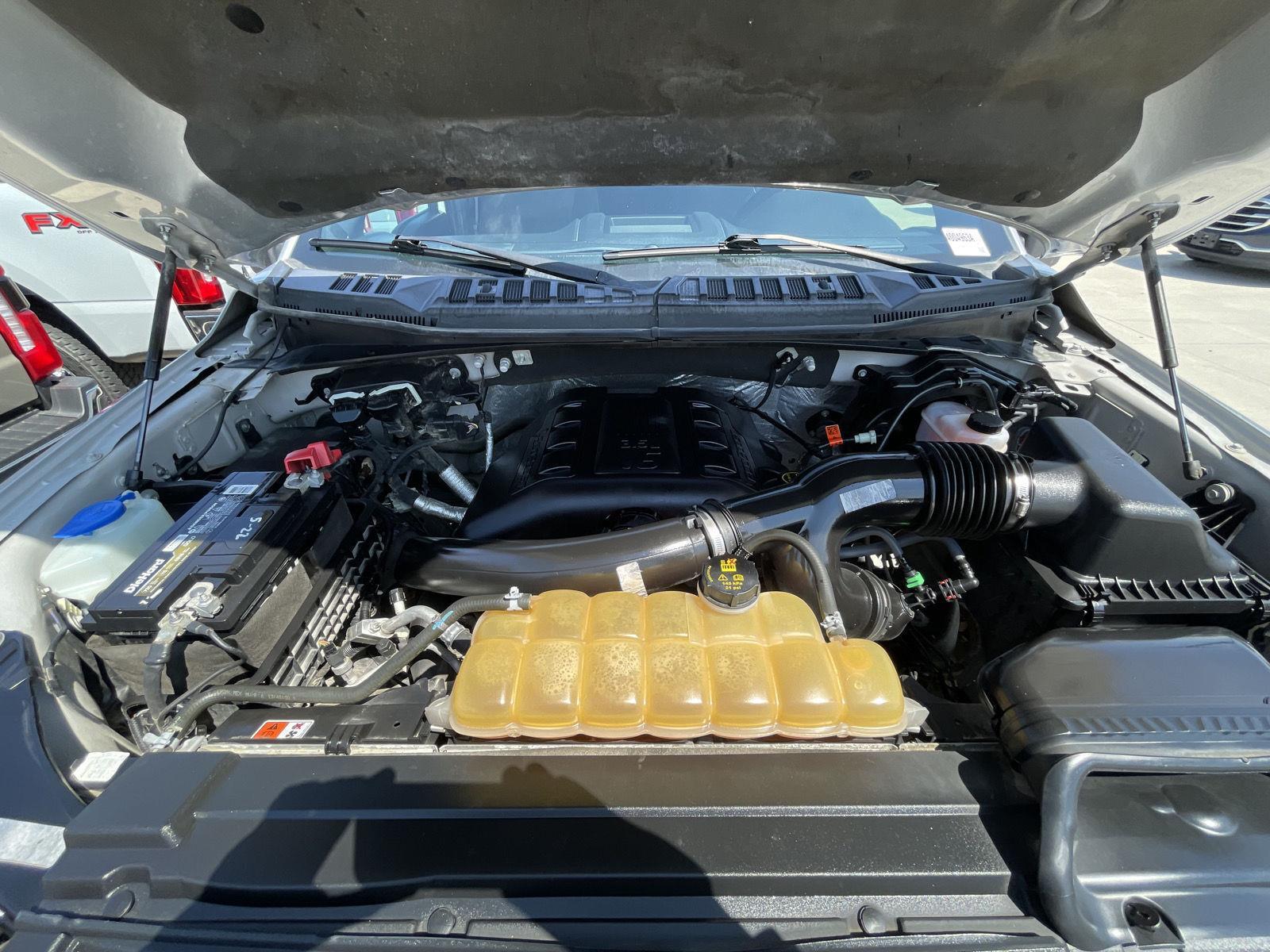 Vehicle photo 33