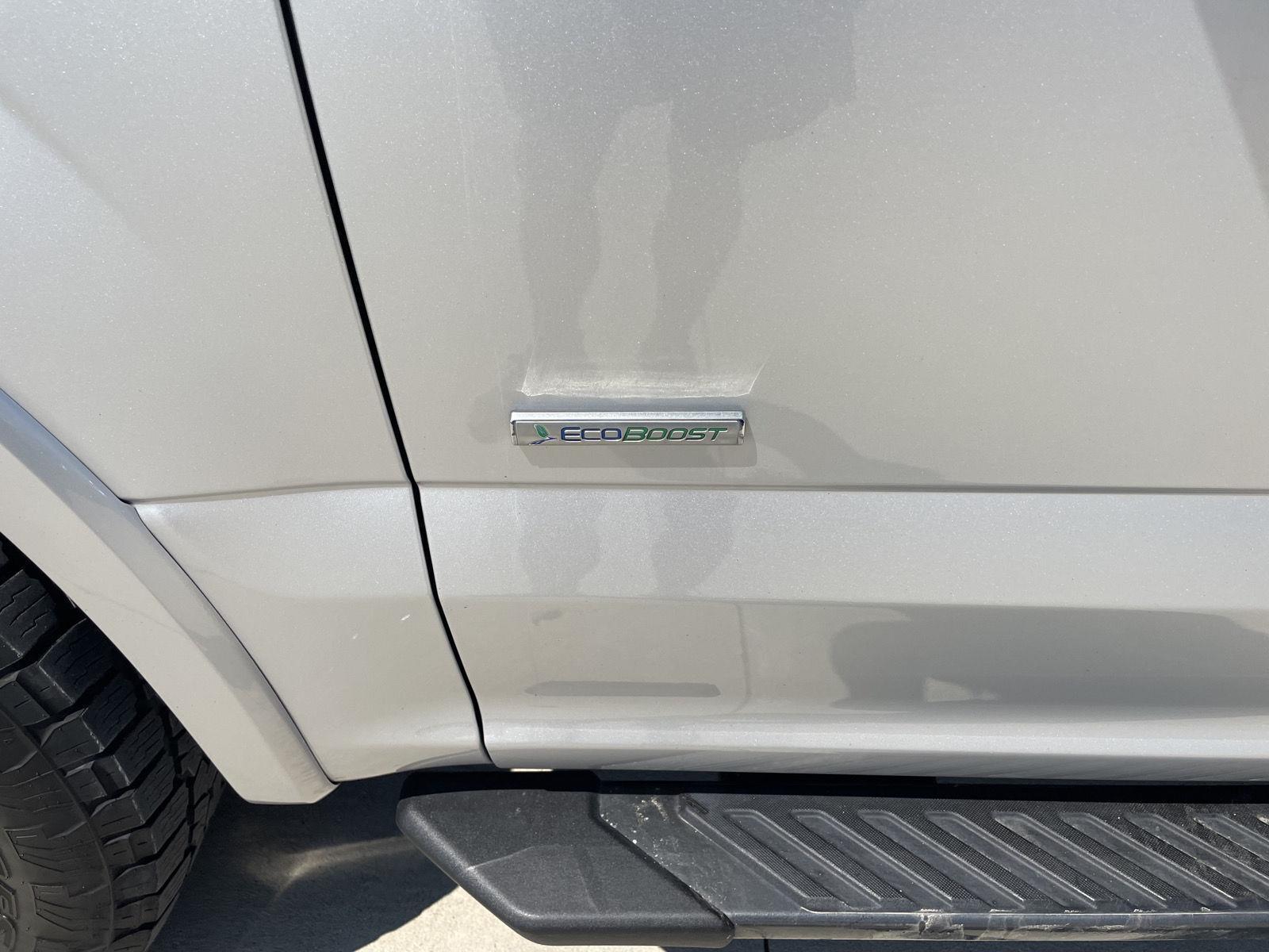 Vehicle photo 37