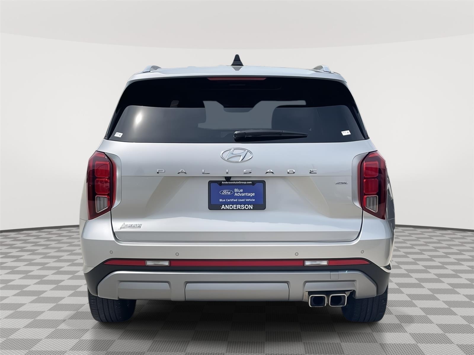 Vehicle photo 8