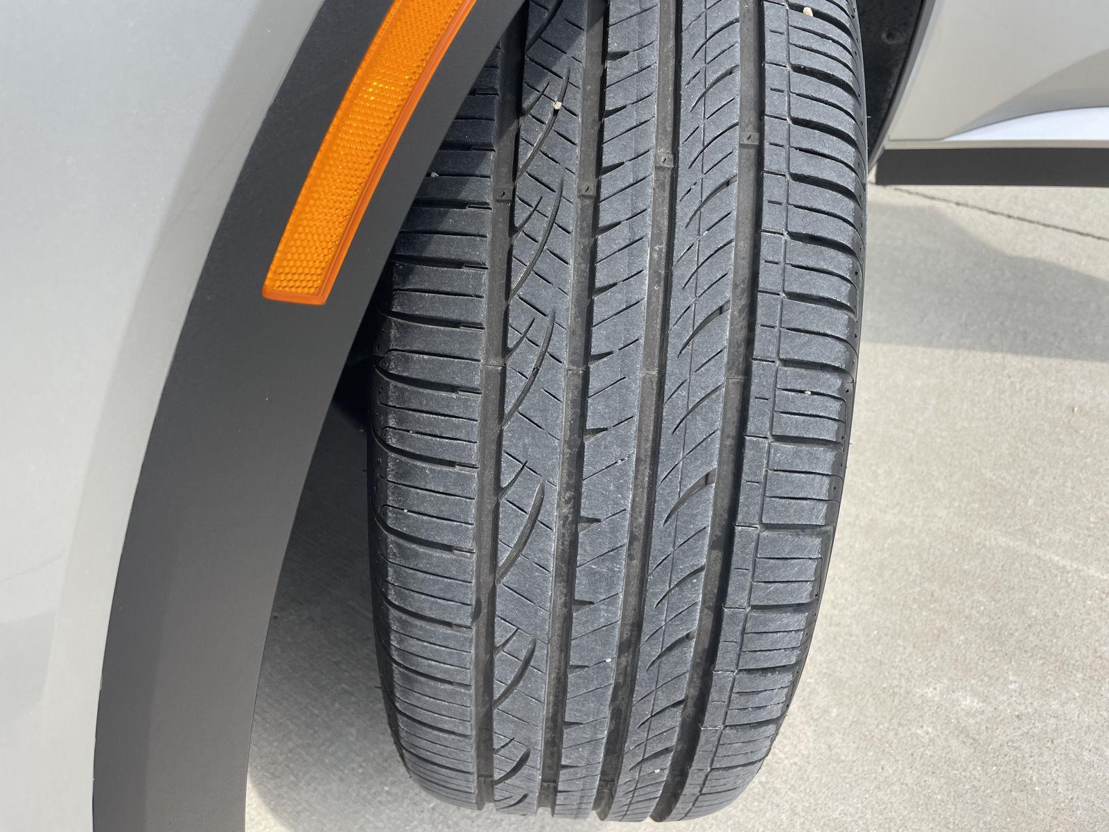 Vehicle photo 11