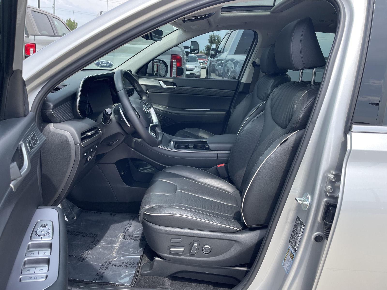 Vehicle photo 17
