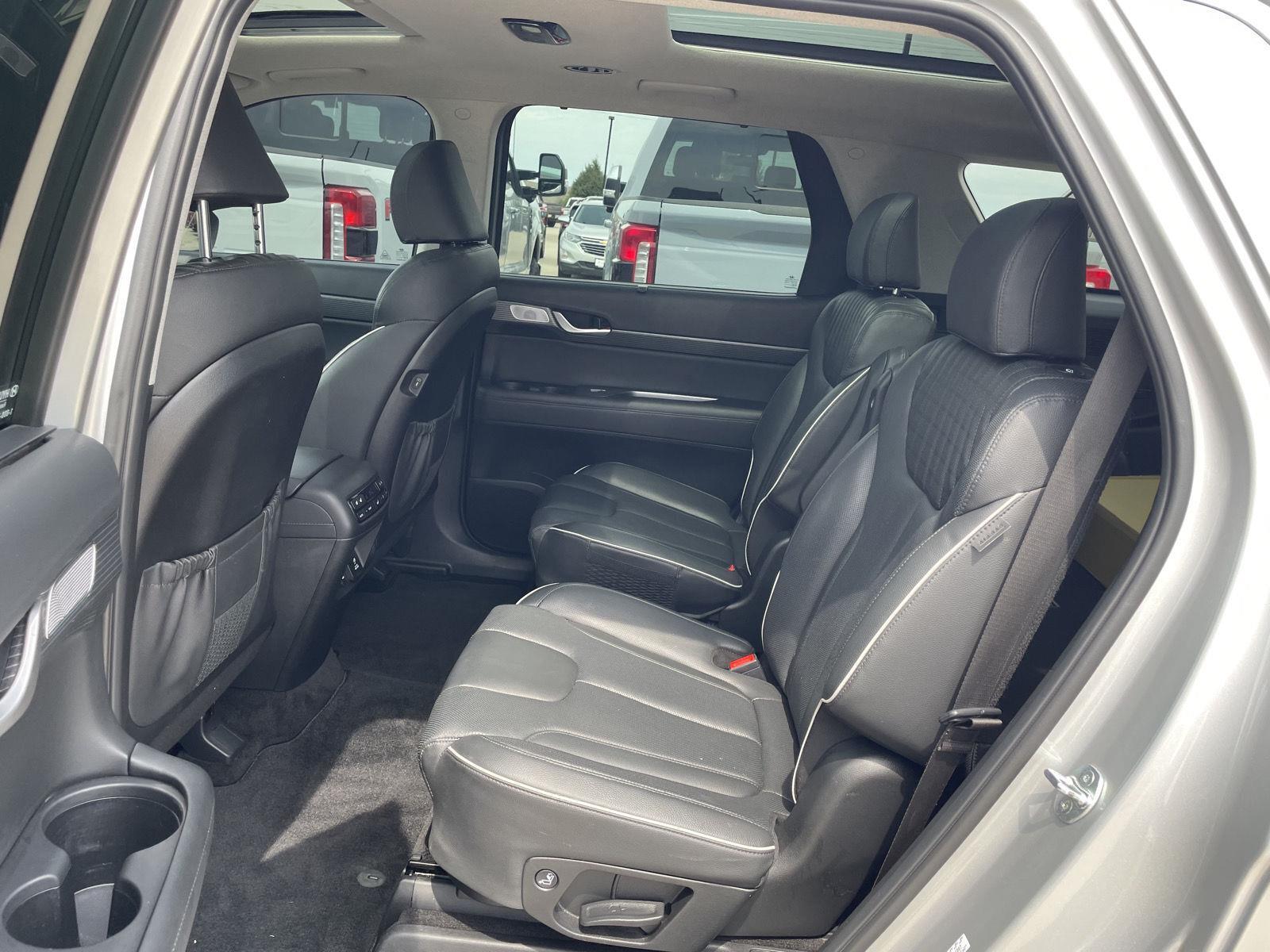 Vehicle photo 20