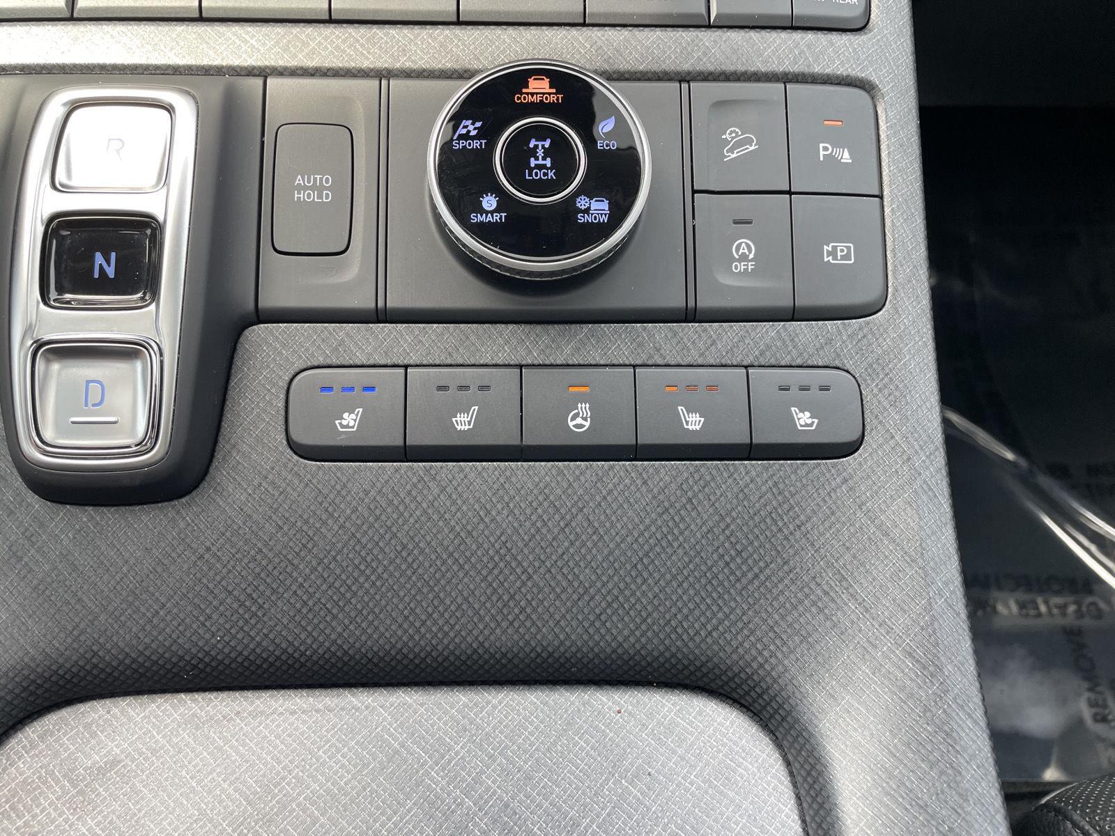 Vehicle photo 31