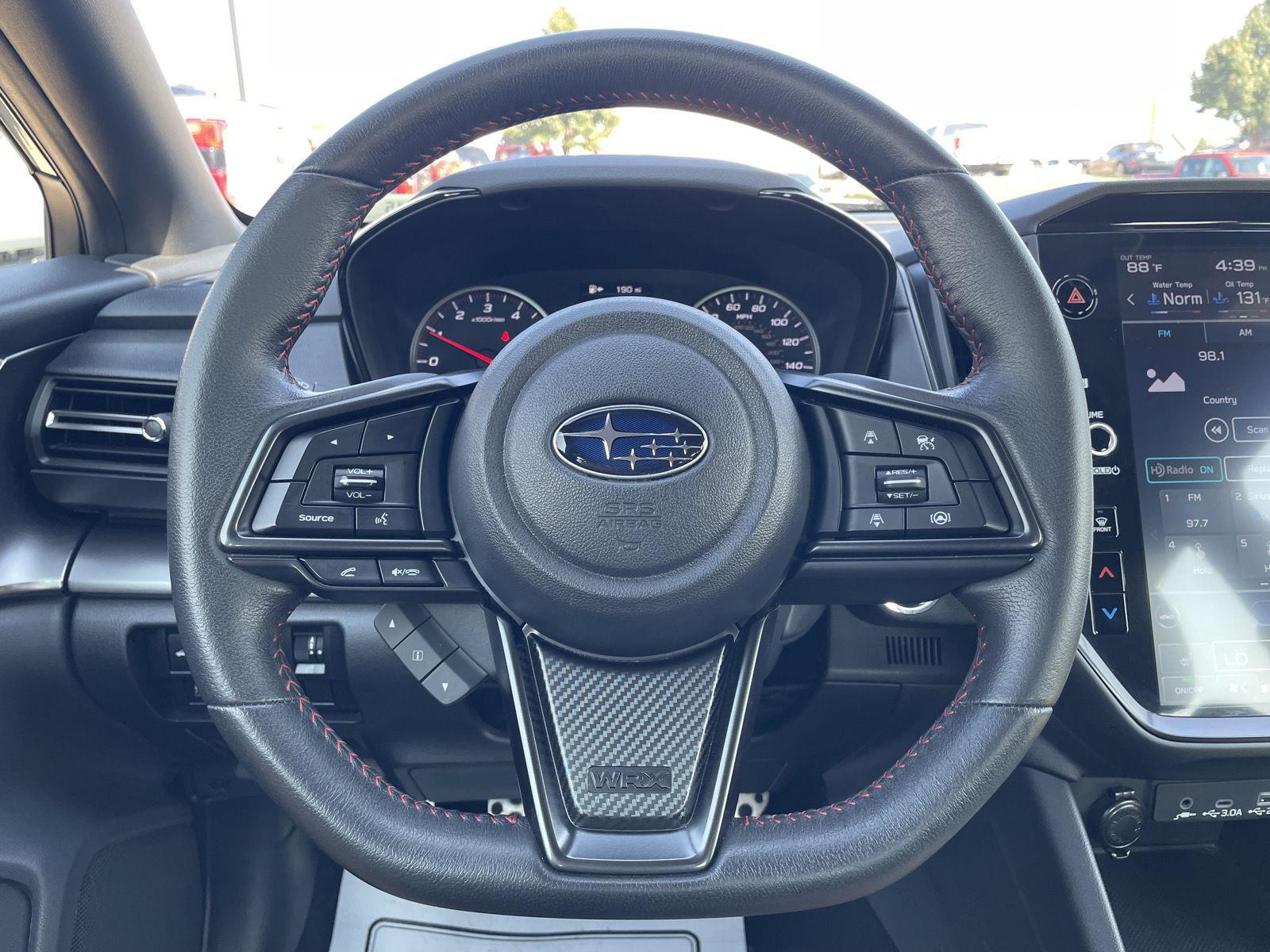 Vehicle photo 12