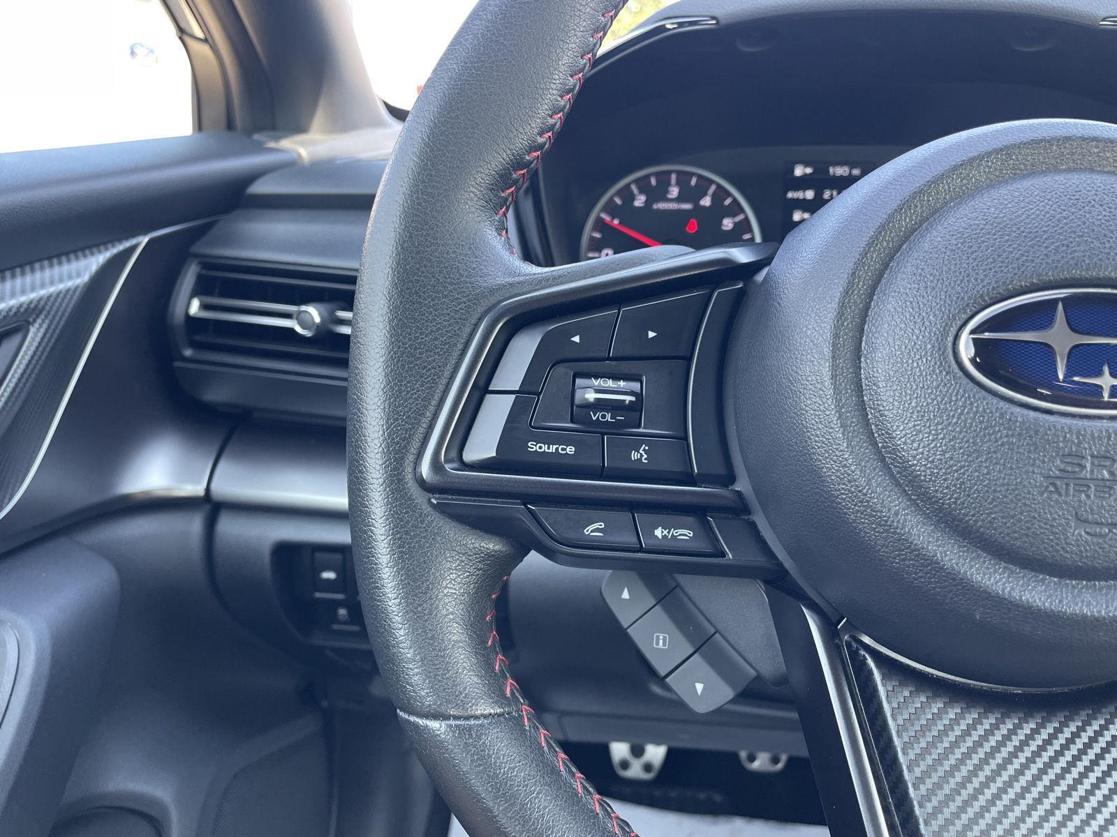 Vehicle photo 13