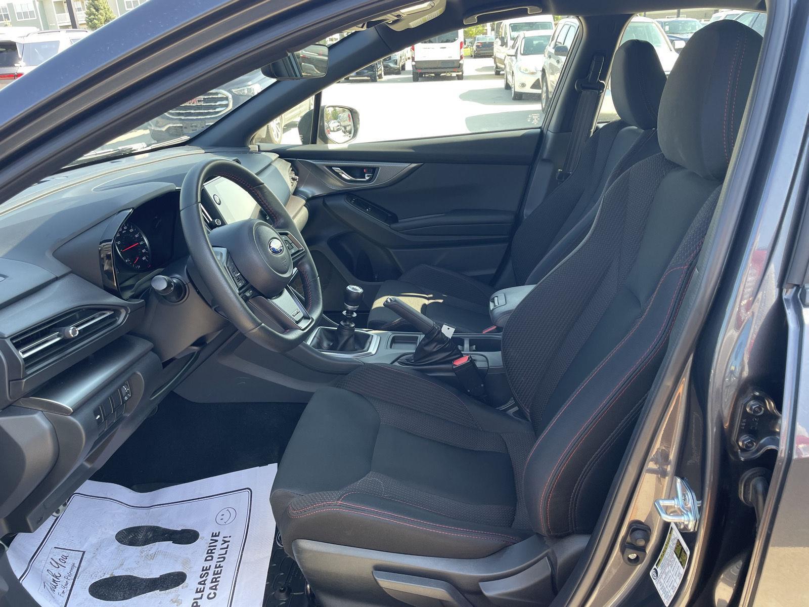 Vehicle photo 17