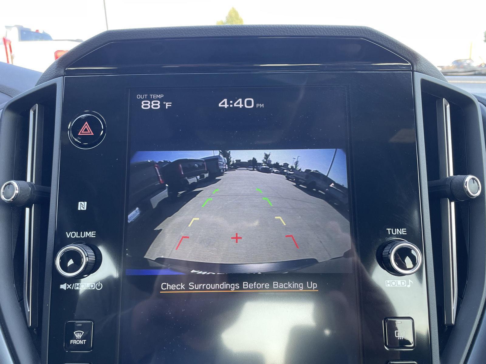 Vehicle photo 23