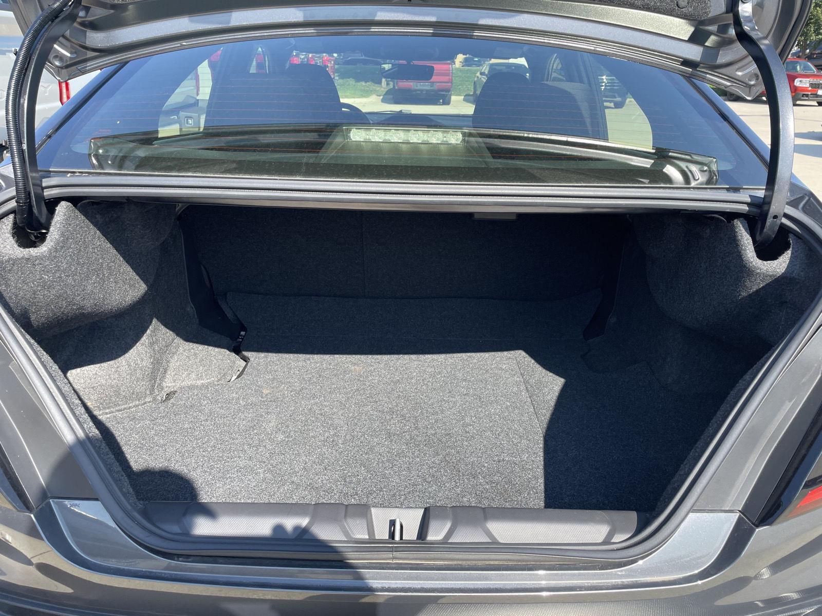 Vehicle photo 35