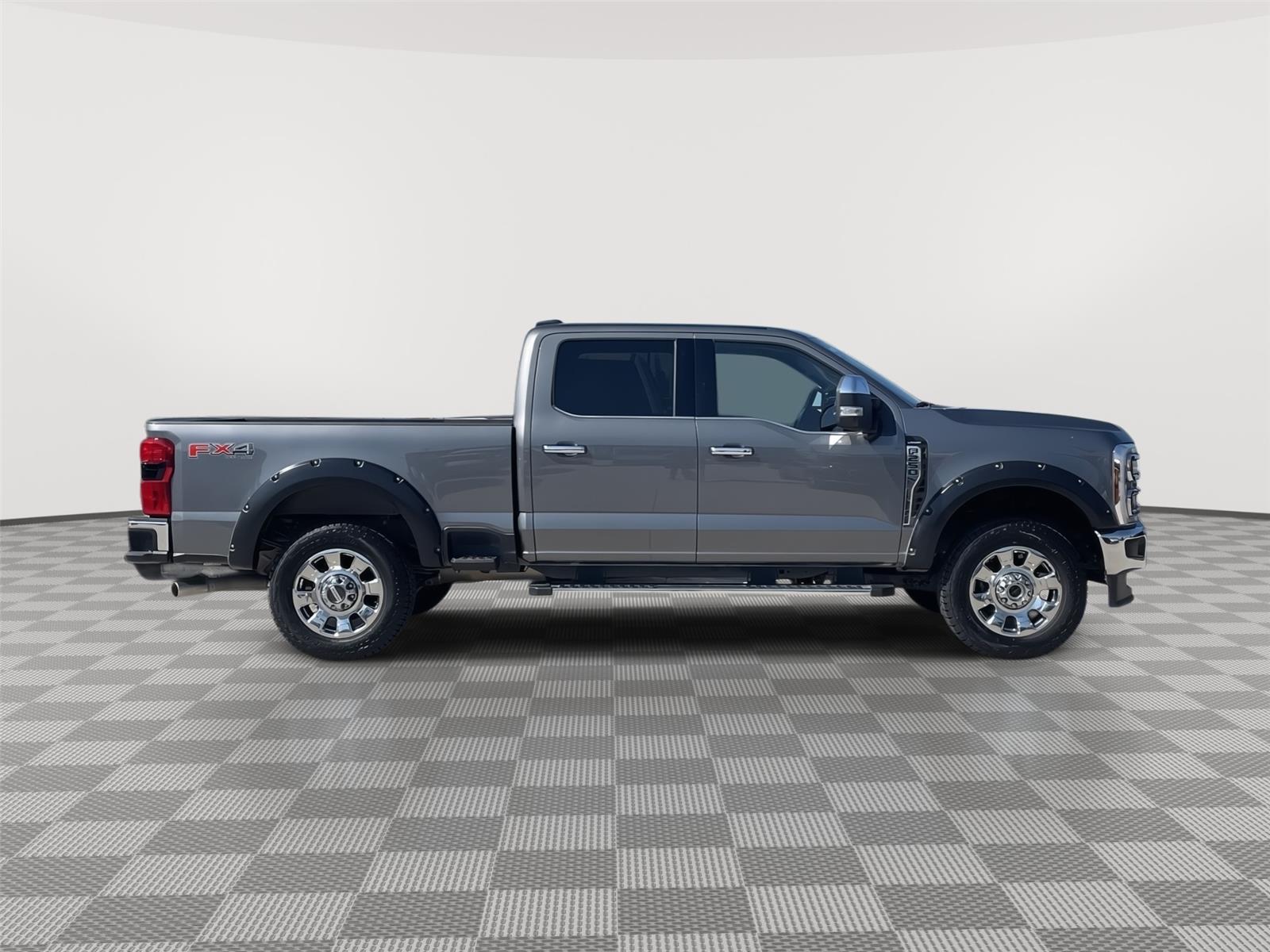 Vehicle photo 6