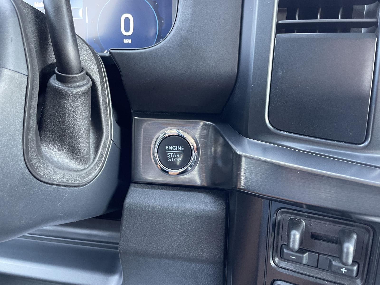 Vehicle photo 27