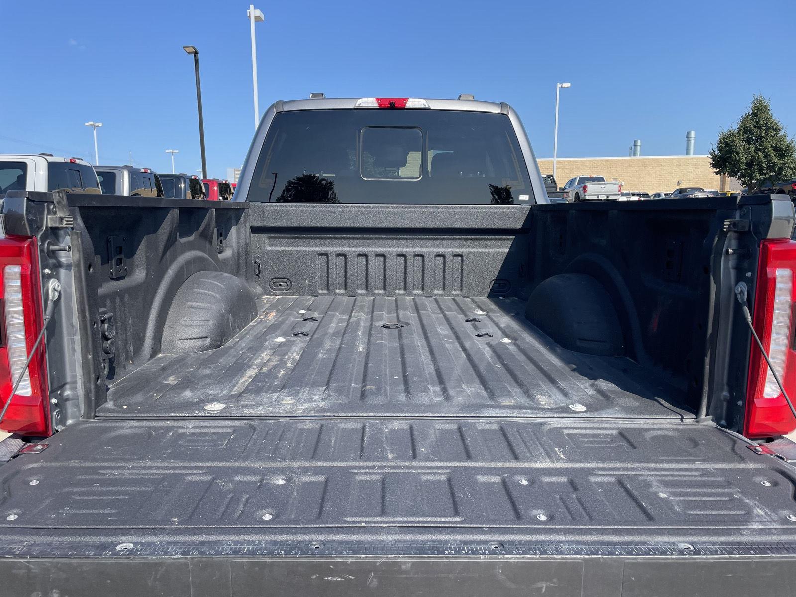 Vehicle photo 40