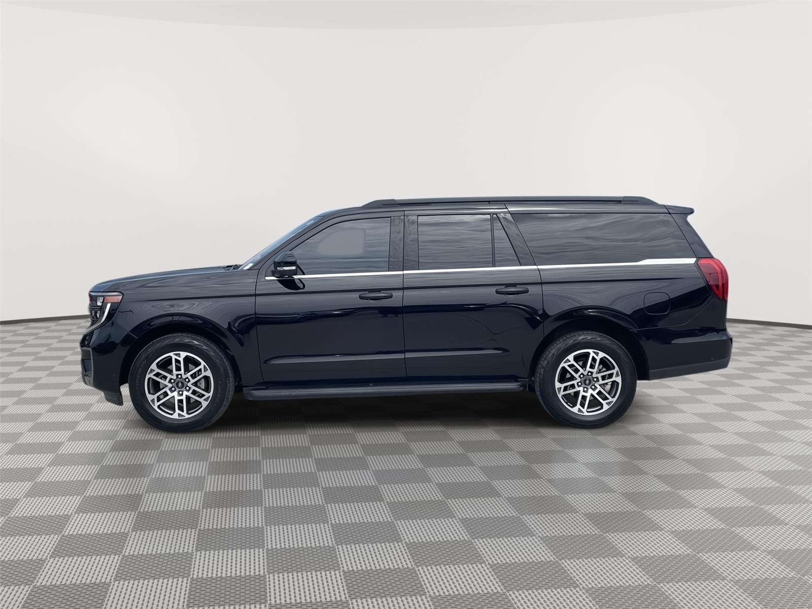 Vehicle photo 2