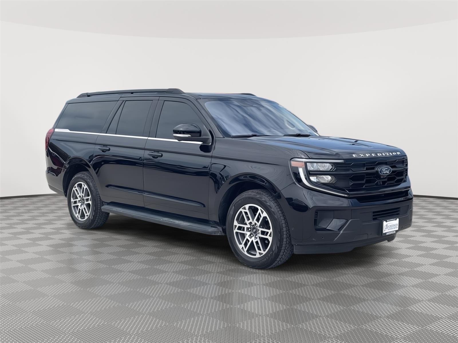 Vehicle photo 5