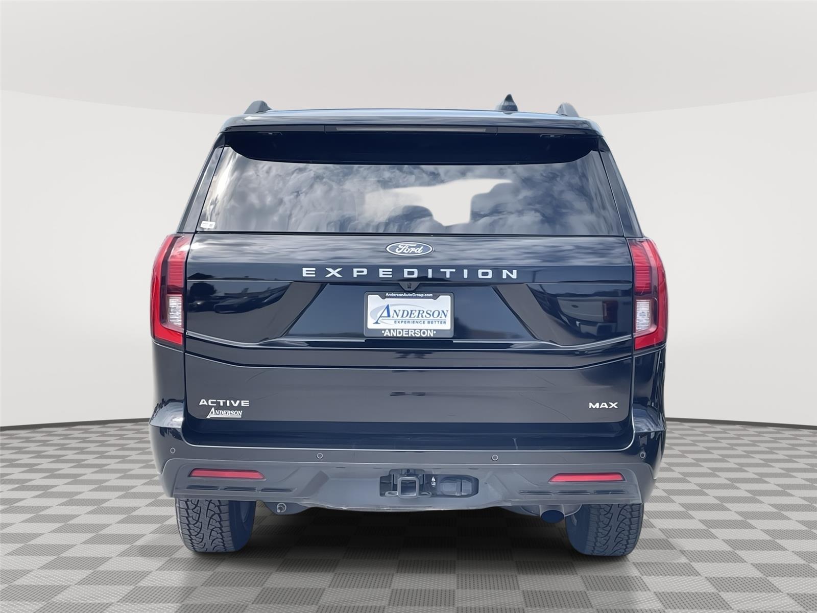 Vehicle photo 8