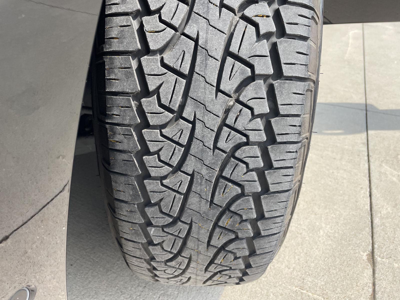 Vehicle photo 11