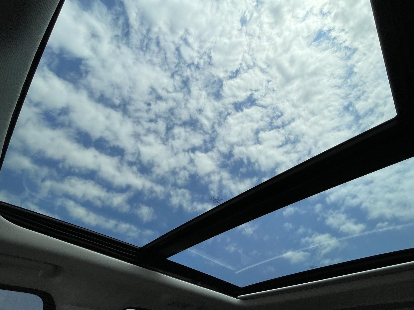 Vehicle photo 22