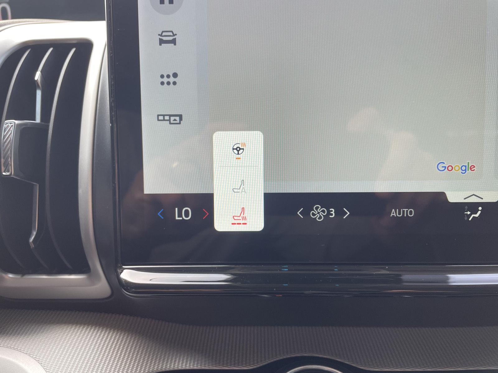 Vehicle photo 27