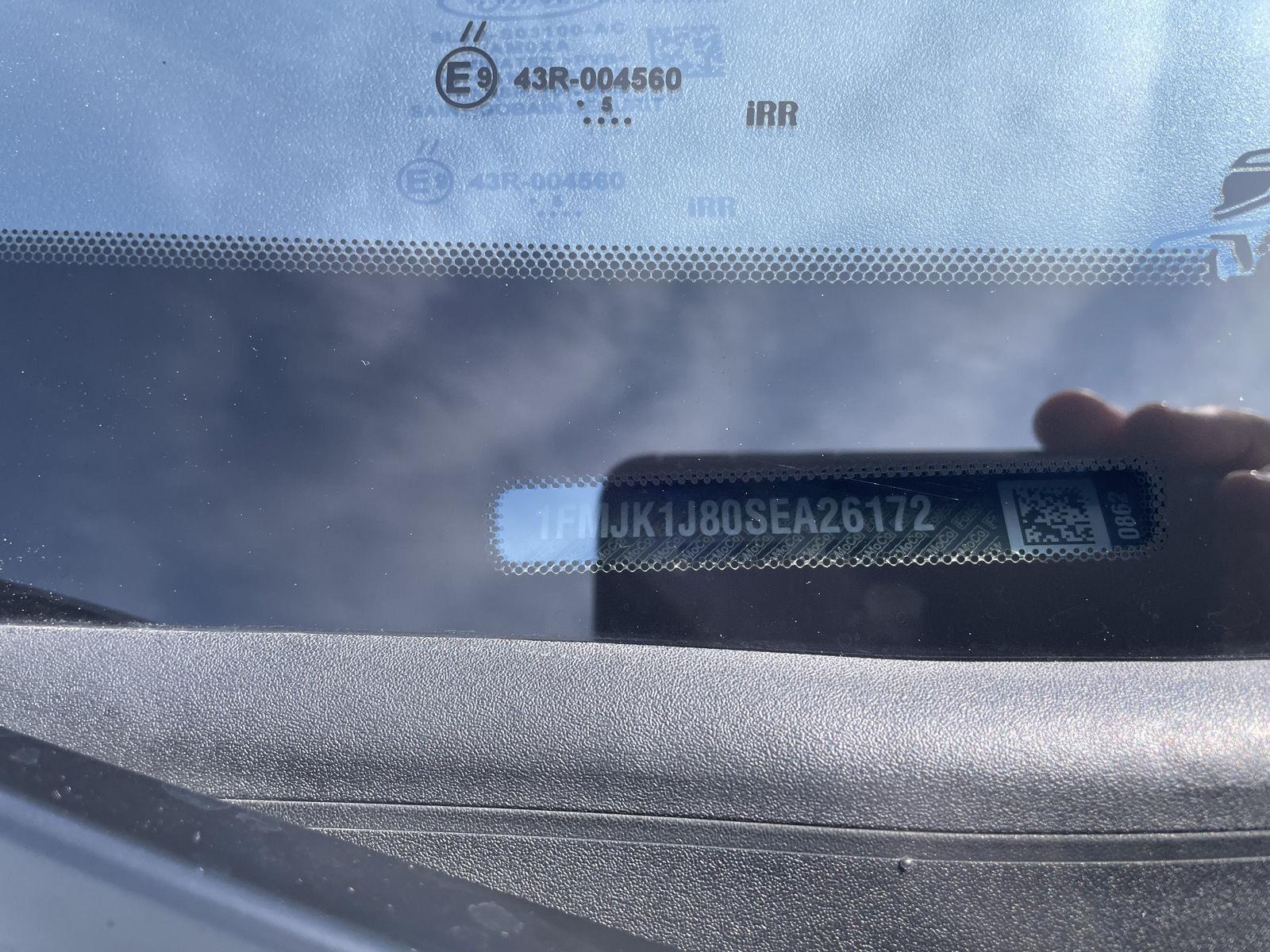 Vehicle photo 35