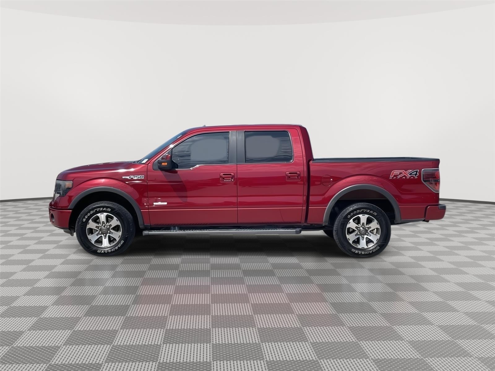 Vehicle photo 2