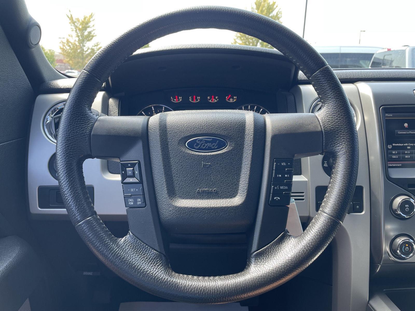 Vehicle photo 11