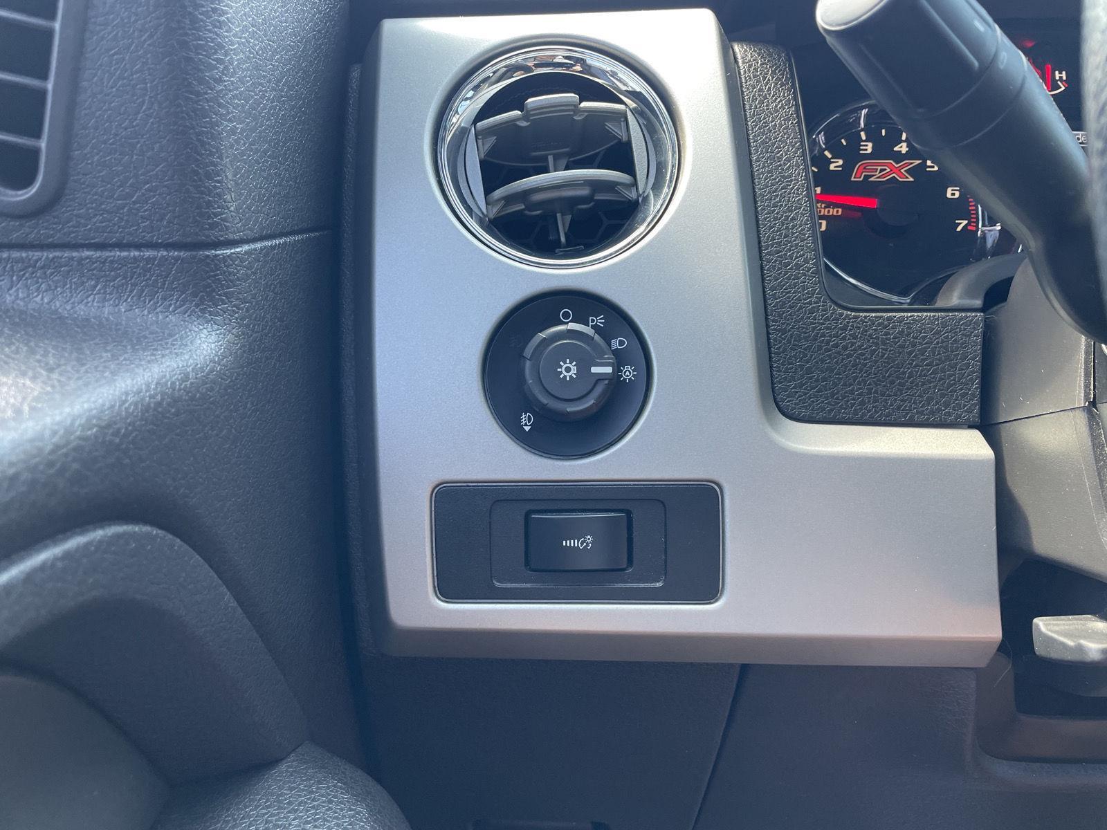 Vehicle photo 15