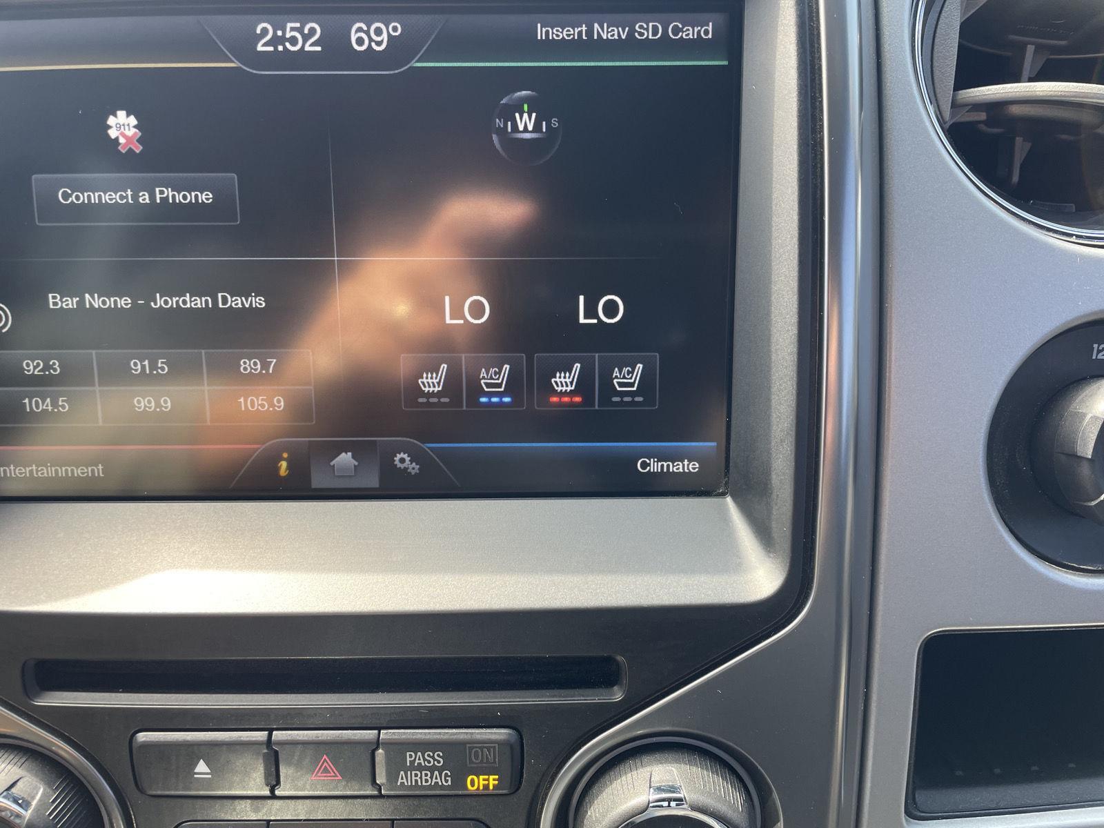 Vehicle photo 24