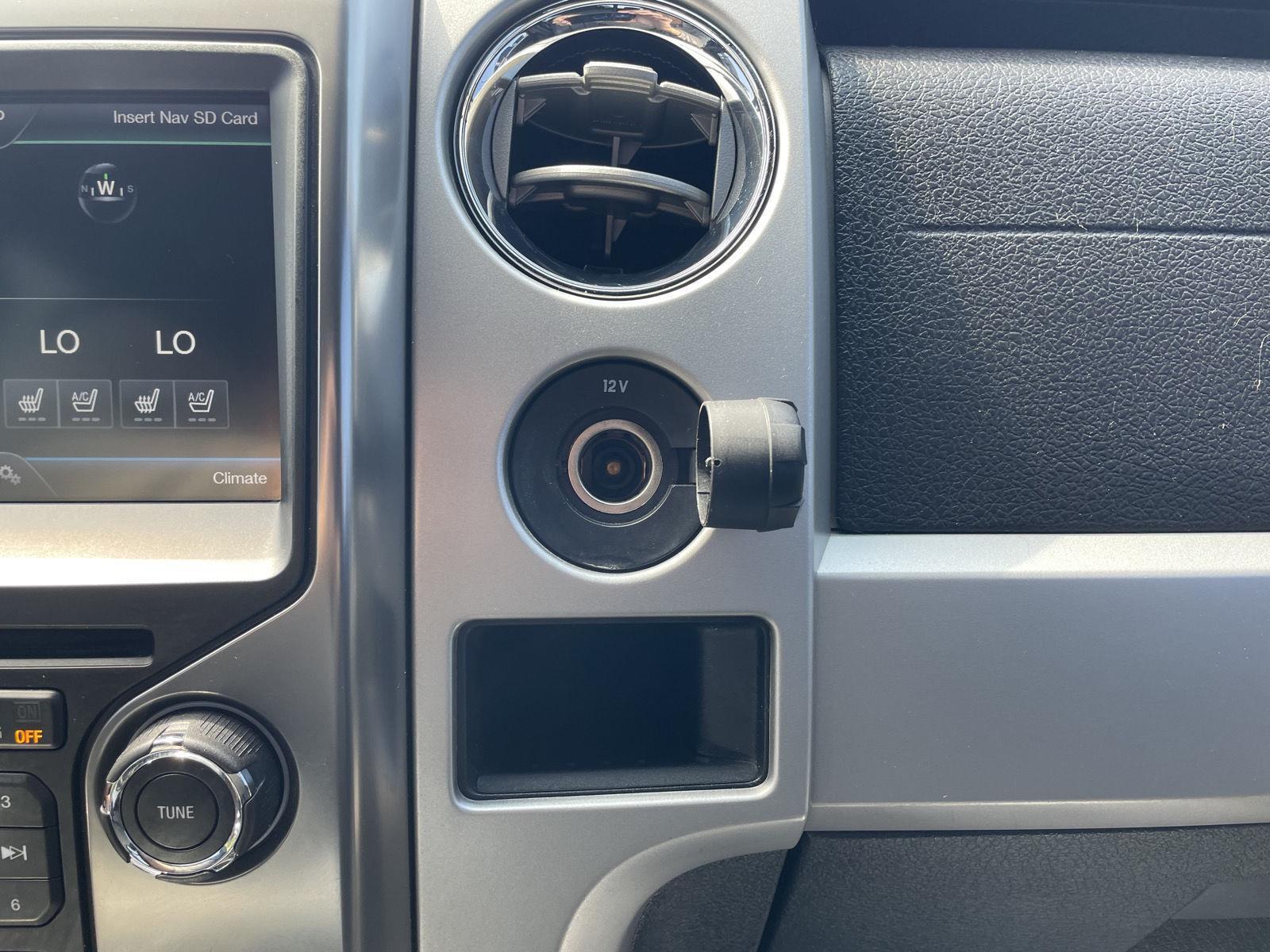 Vehicle photo 26