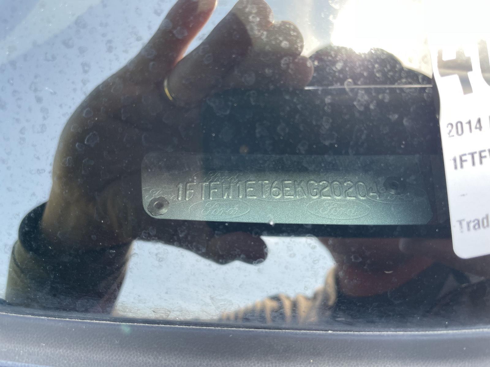 Vehicle photo 30
