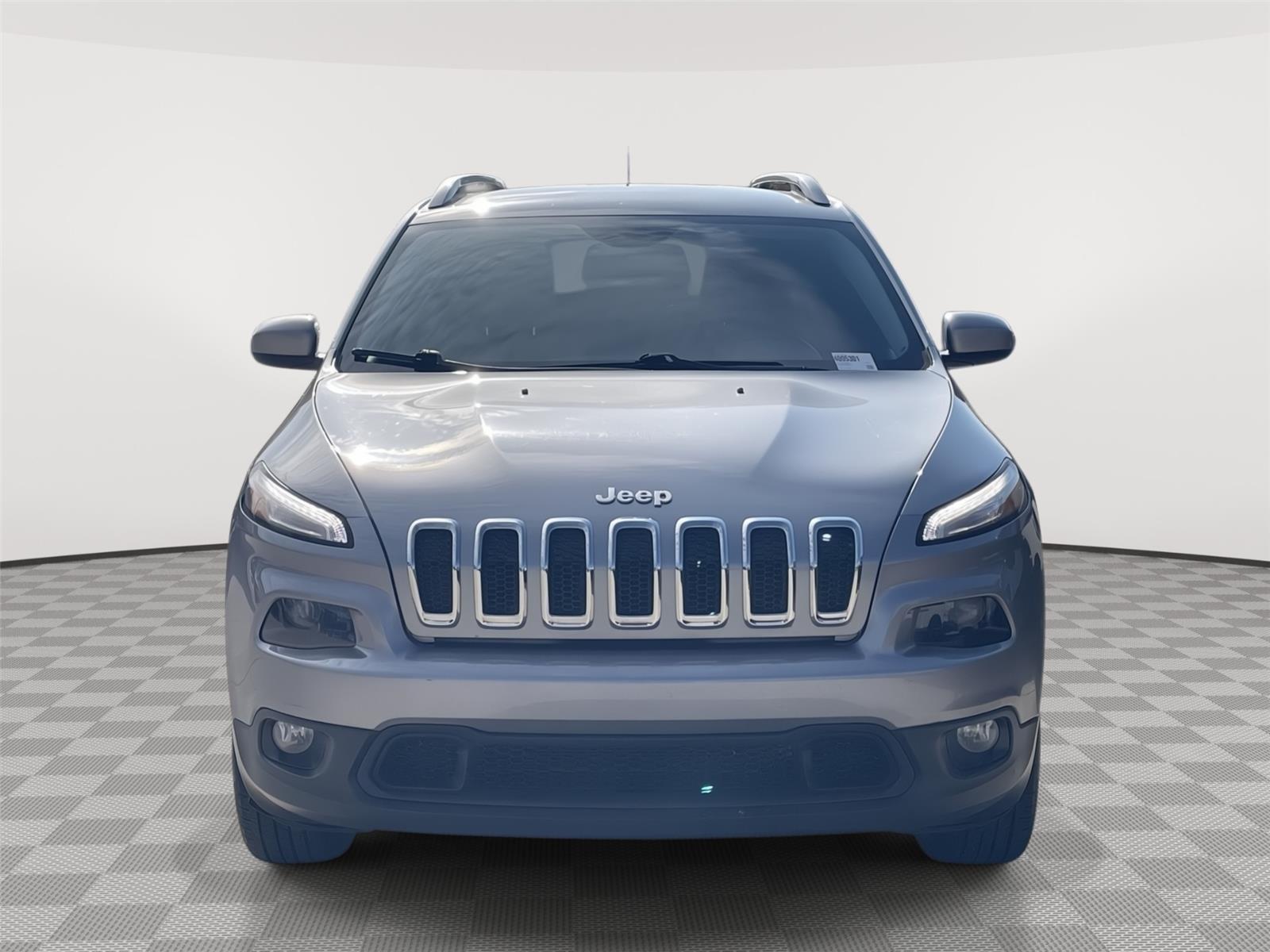 Vehicle photo 3